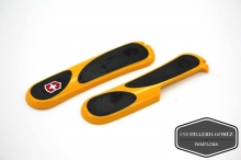 VICTORINOX JUEGO CACHAS AMARILLO EVOGRIP 85MM